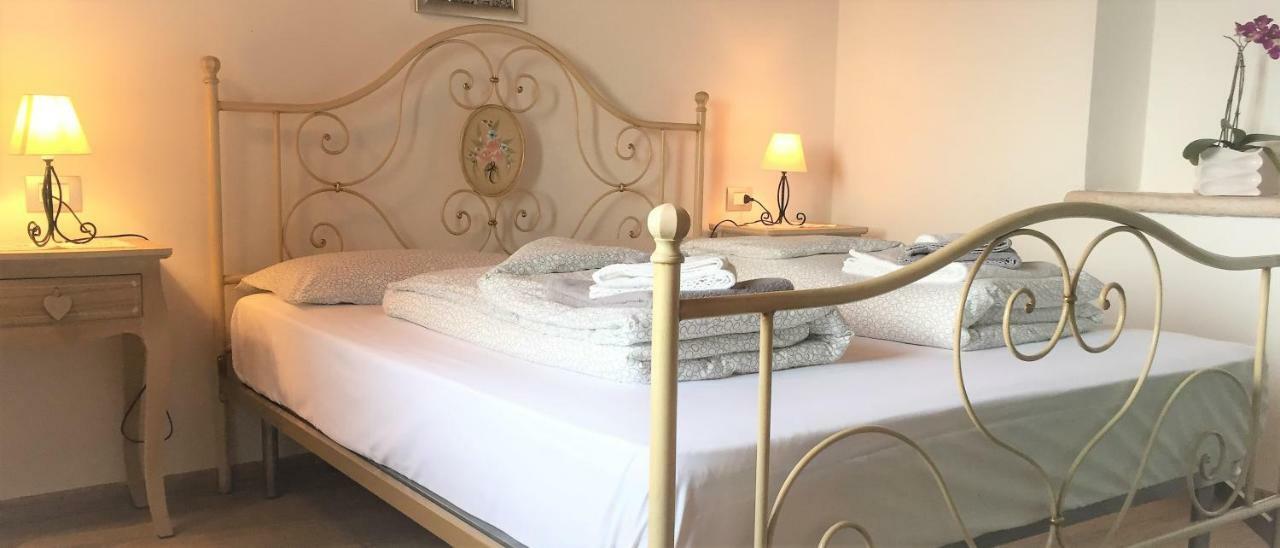 La Casa Nel Bosco Lejlighed Malcesine Eksteriør billede